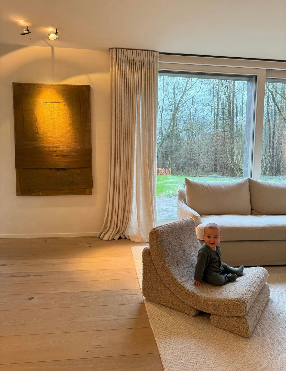 Wigiwama Moon Chair Teddy Biscuit