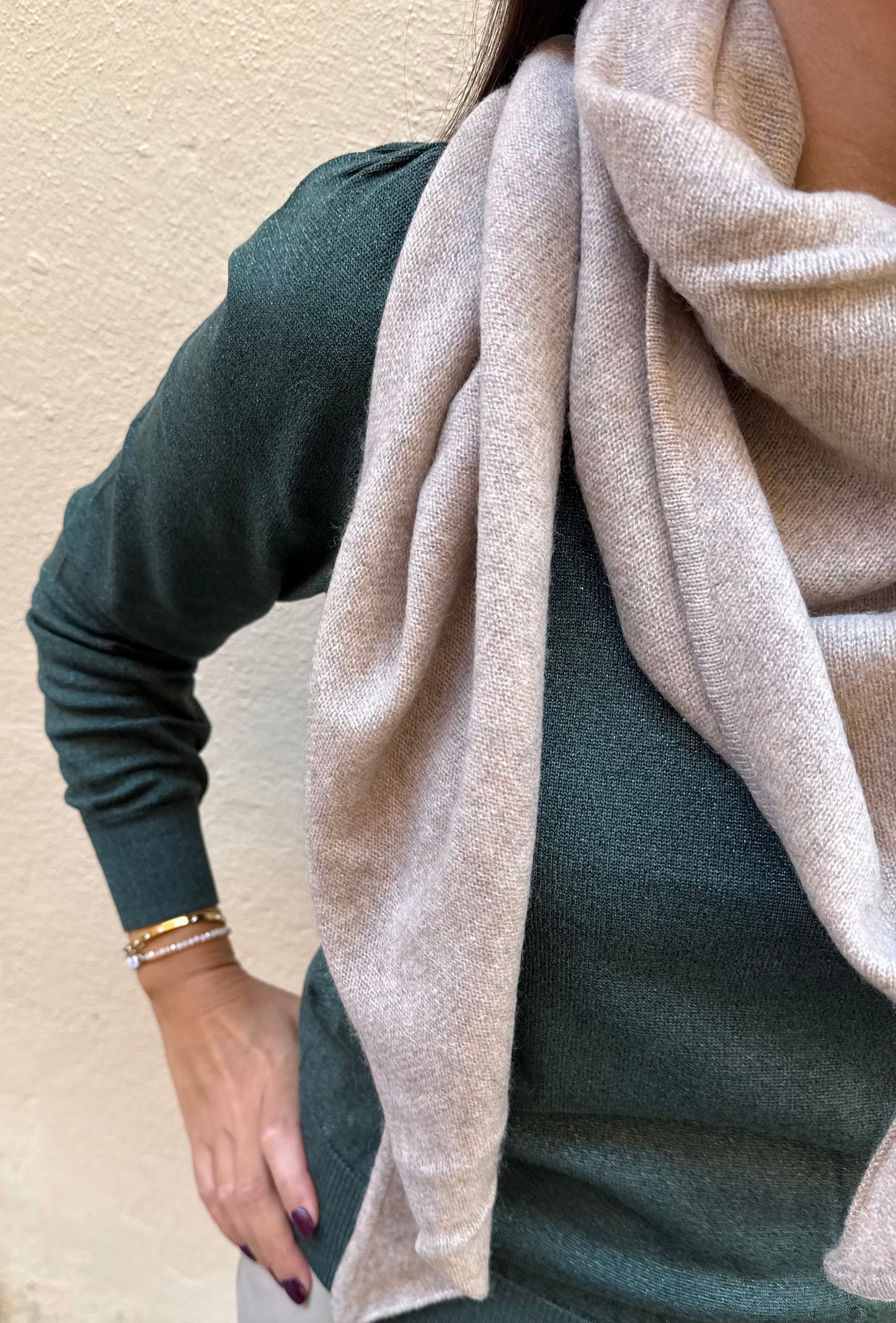 Peppercorn Midi Knit Pulli Glitter in tannengrün