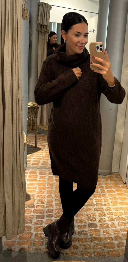 Strick Kleid in braun