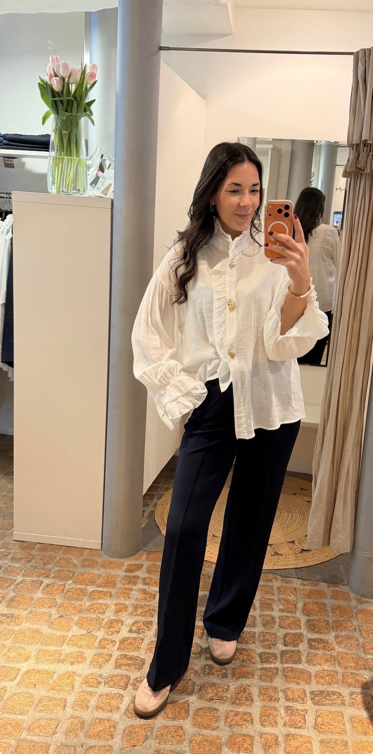 BLUSE CLASSIC WHITE BUTTON GOLD
