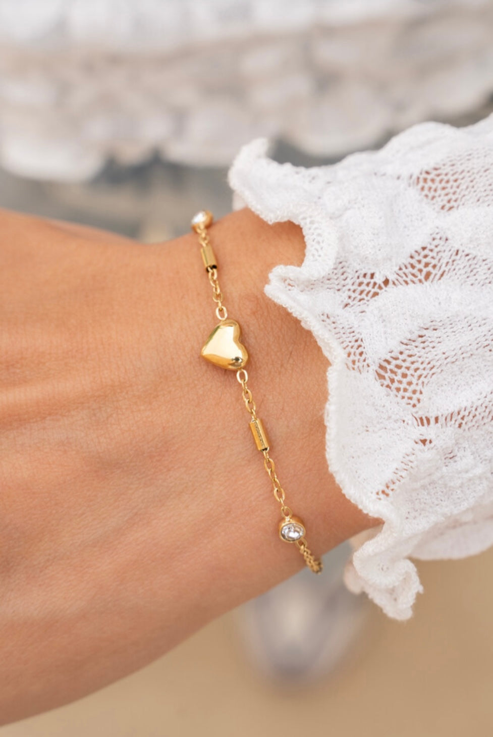 My Jewellery Minimalistisches Armband mit Herz und Strasssteinen gold