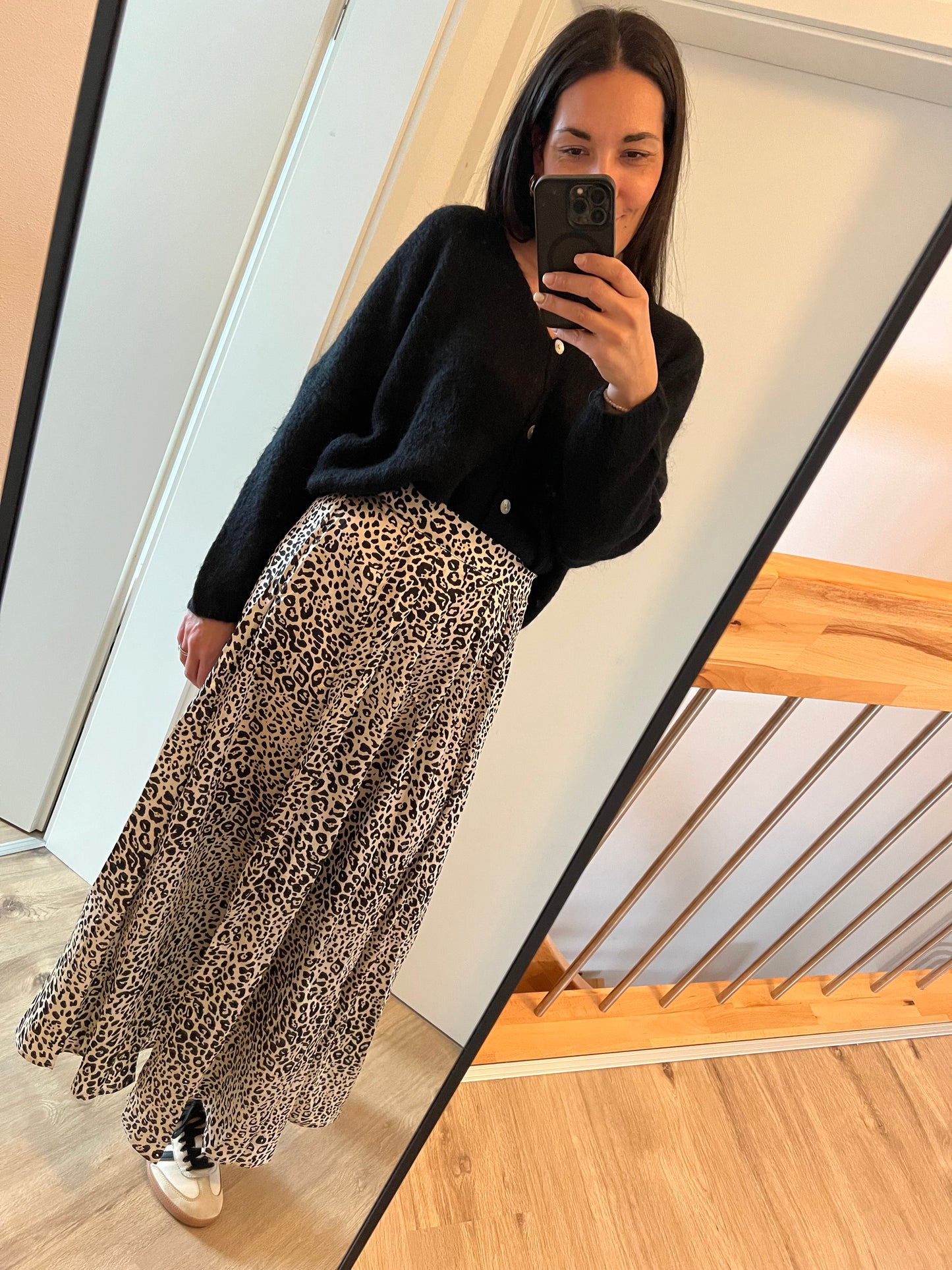 Cardigan V-Ausschnitt in schwarz