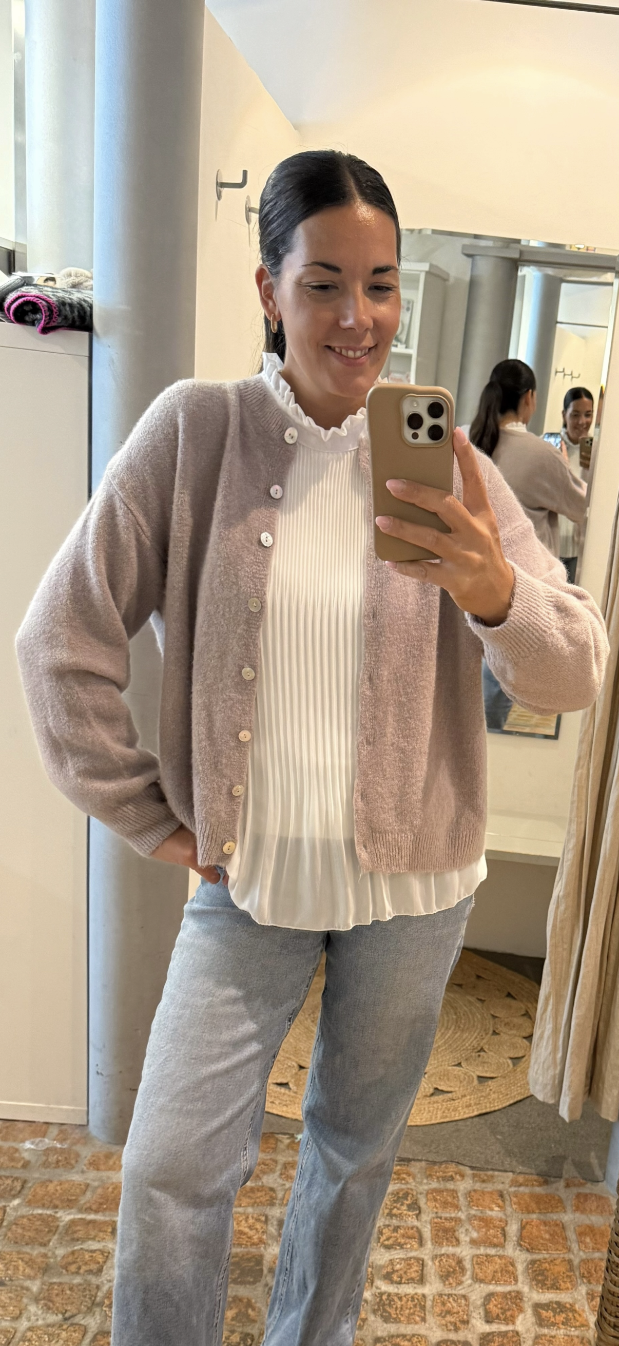 Cardigan in Beige