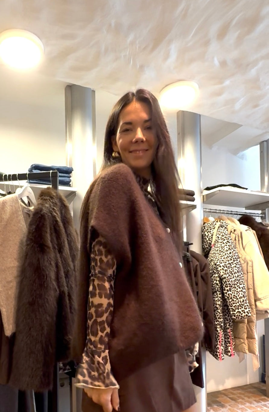 Oversized Strick Pullunder in dunkelbraun