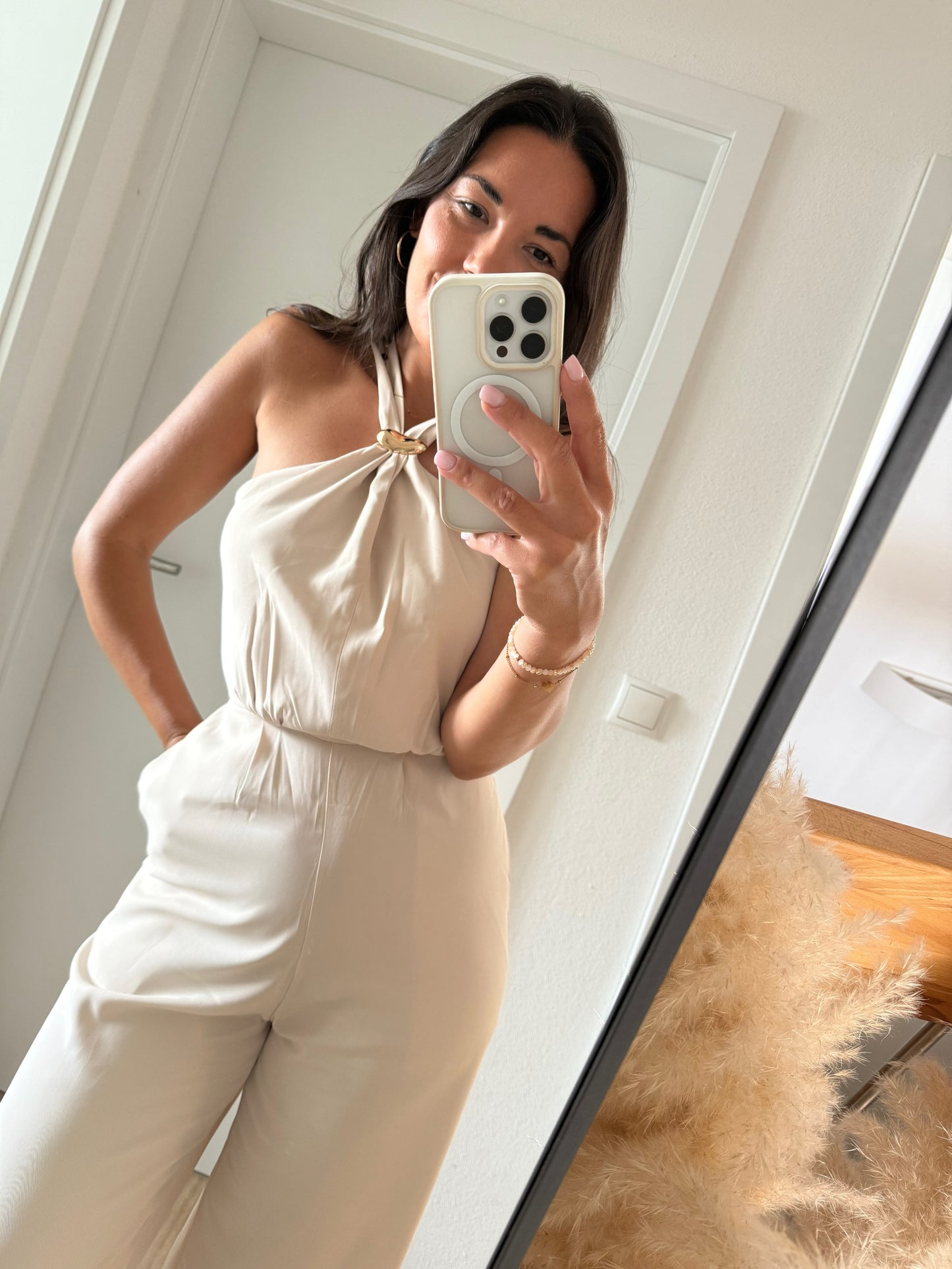 Neckholder Jumpsuit Gold Details beige