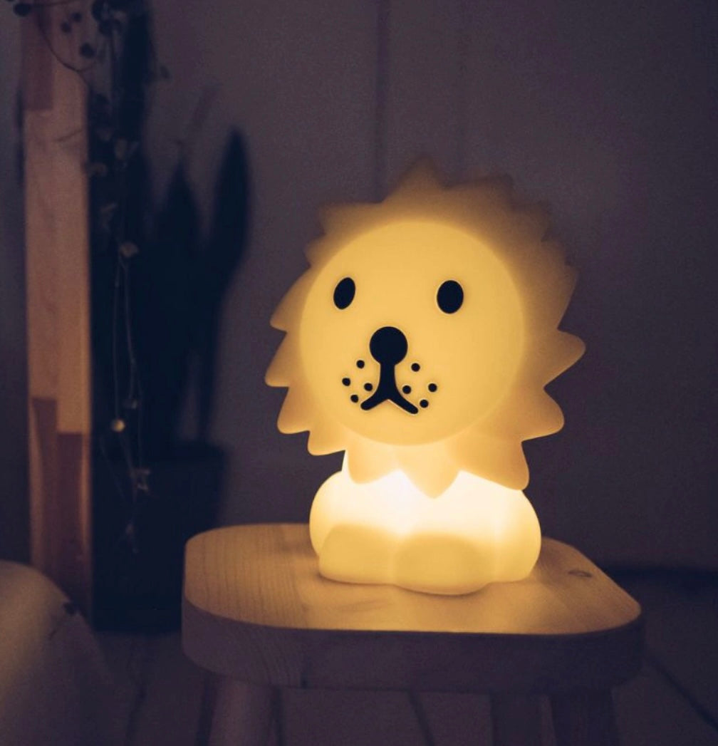 Mr. Maria Lion Löwe First Light LED Lampe