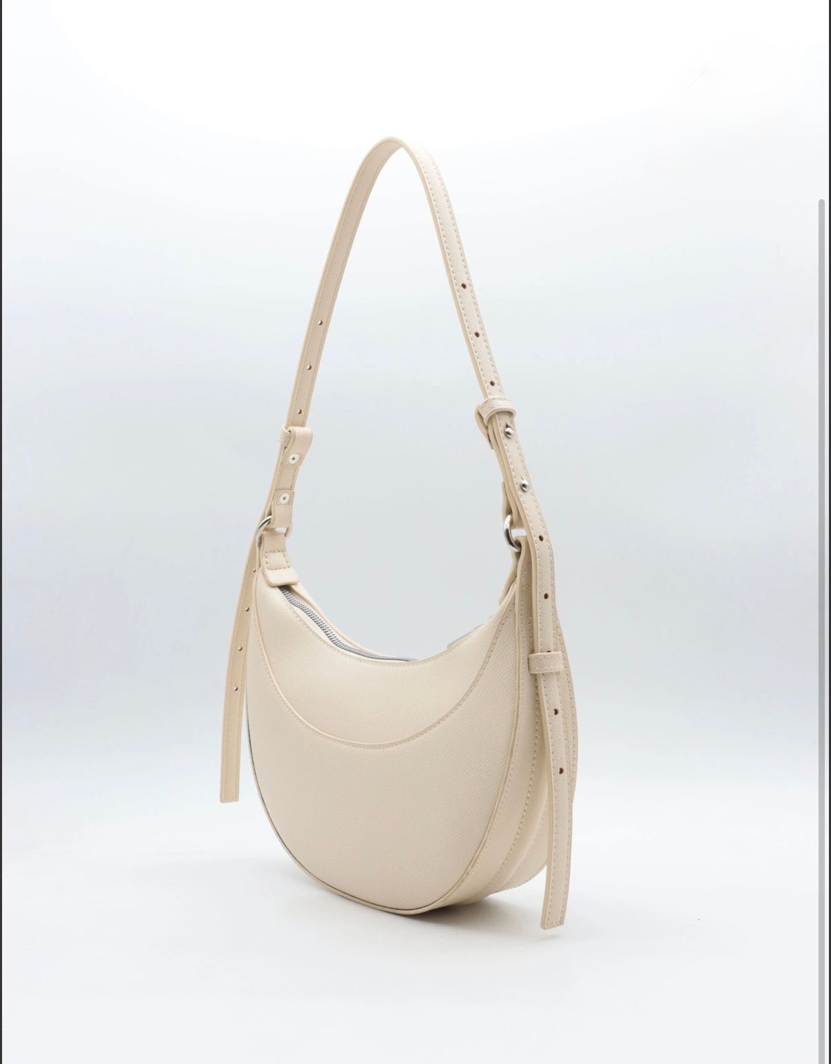 HALF MOON BAG MILKY