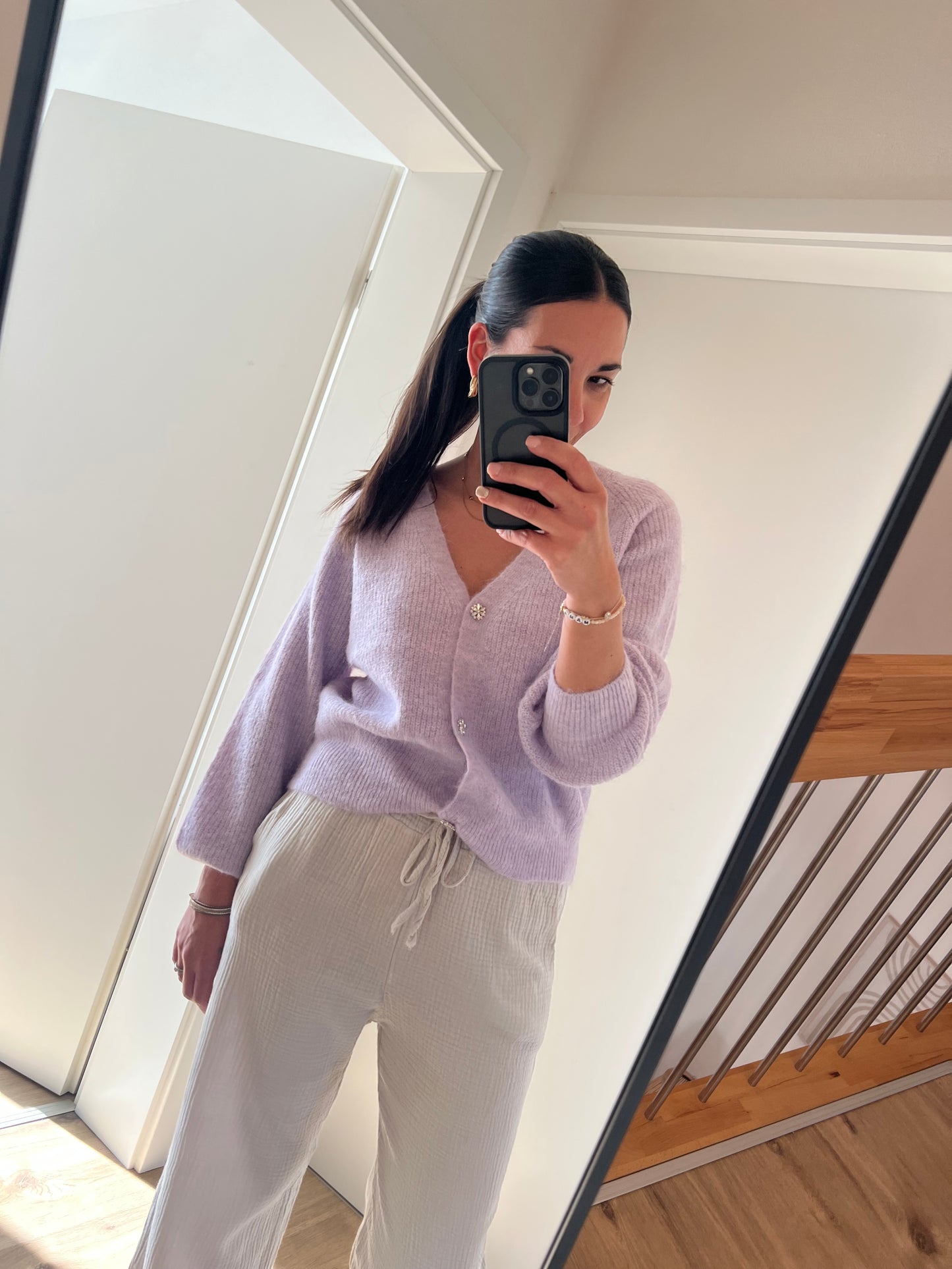 Cardigan V-Ausschnitt Jewellery in Flieder