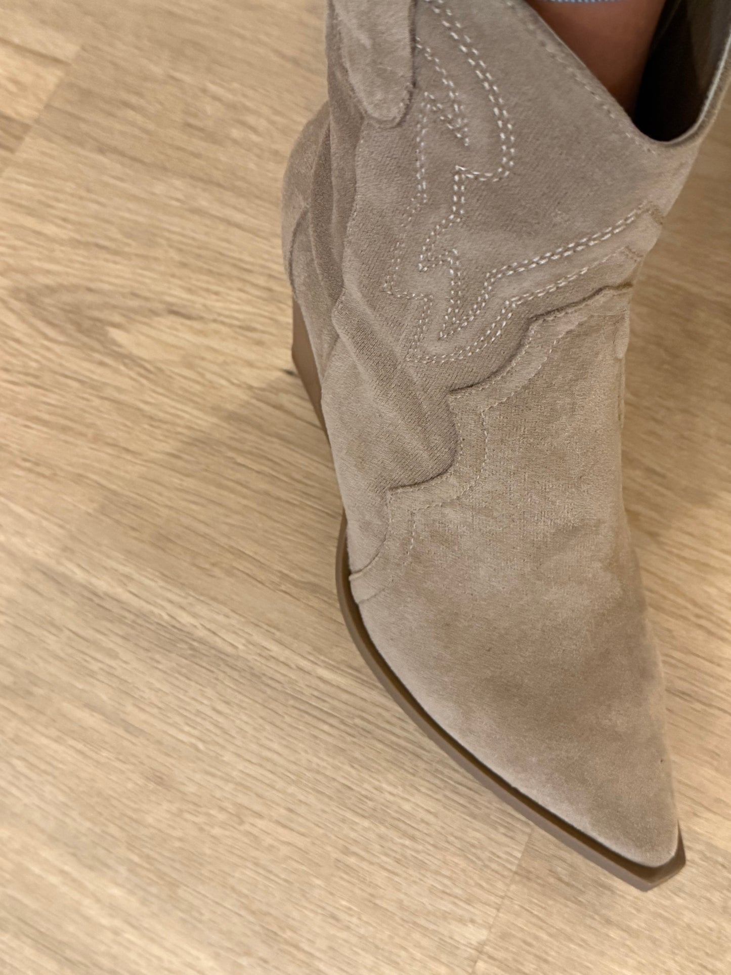 Midi Stiefelette Cowboy