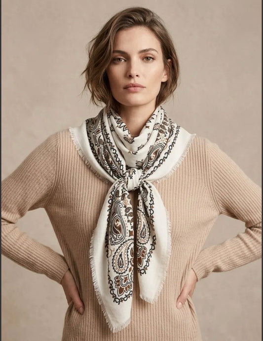 COZY SCHAL PAISLEY PRINT