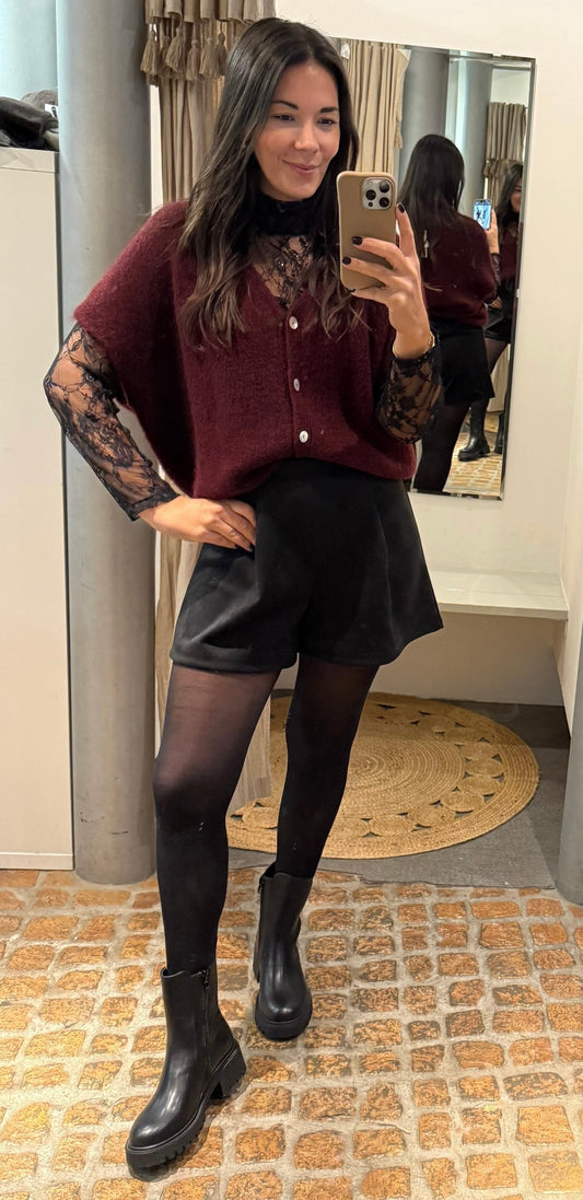 Fine Velours Shorts in schwarz