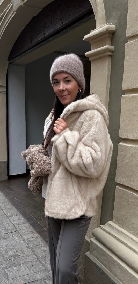 Fellimitat Jacke mit Kapuze in beige