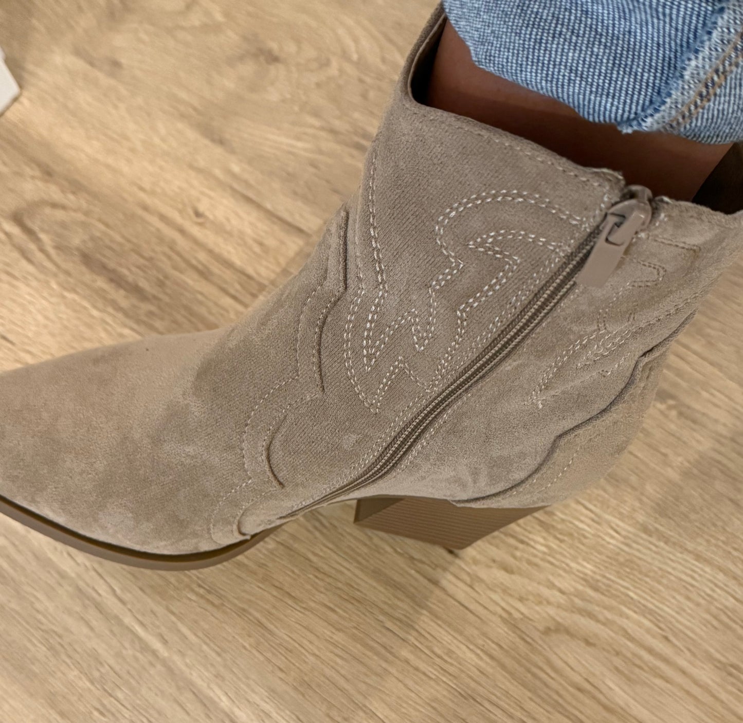 Midi Stiefelette Cowboy