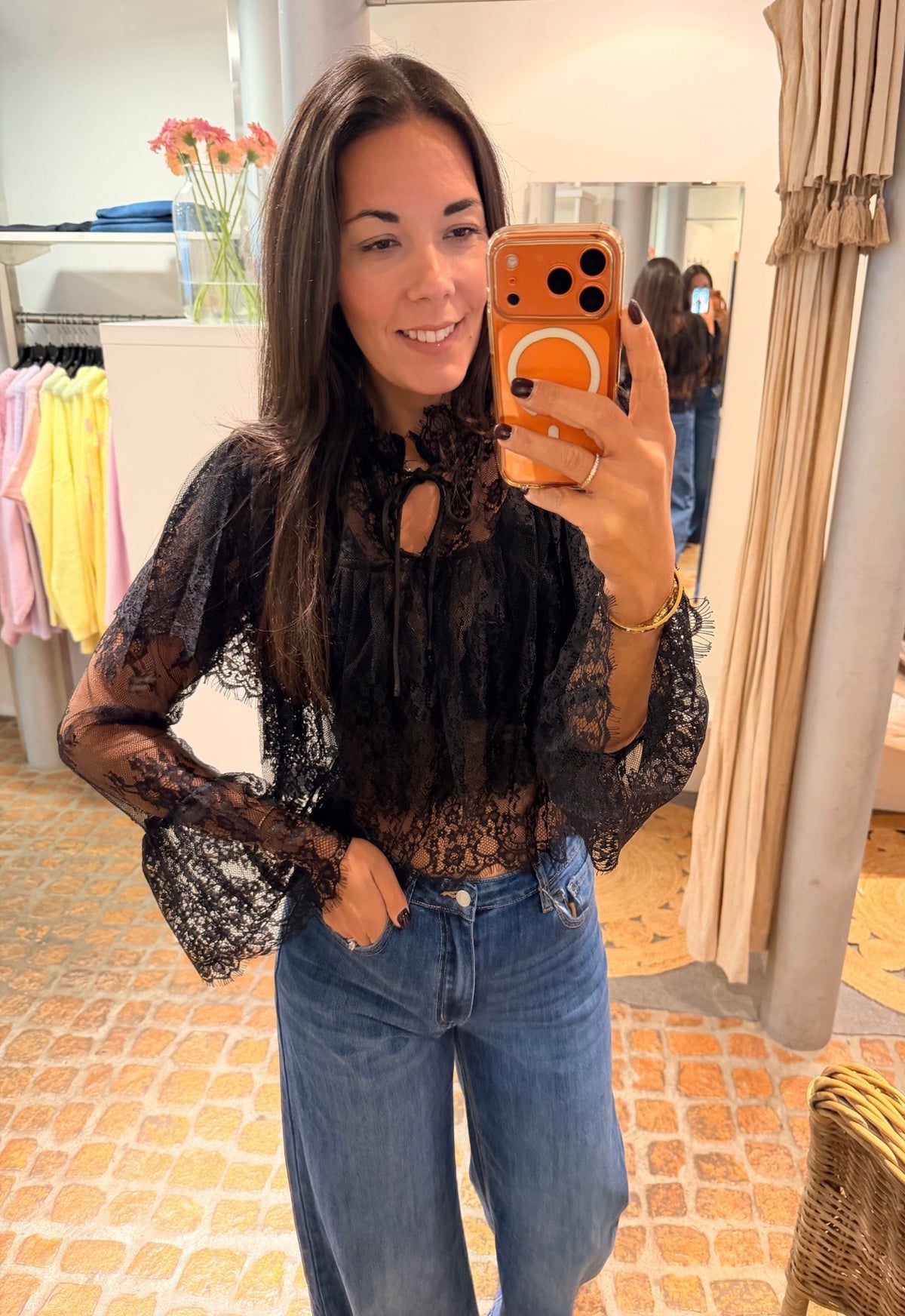 LACE BLUSE BLACK