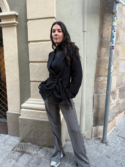 YAYA Hose mit Ziernähten und Schlitz in taupe grau