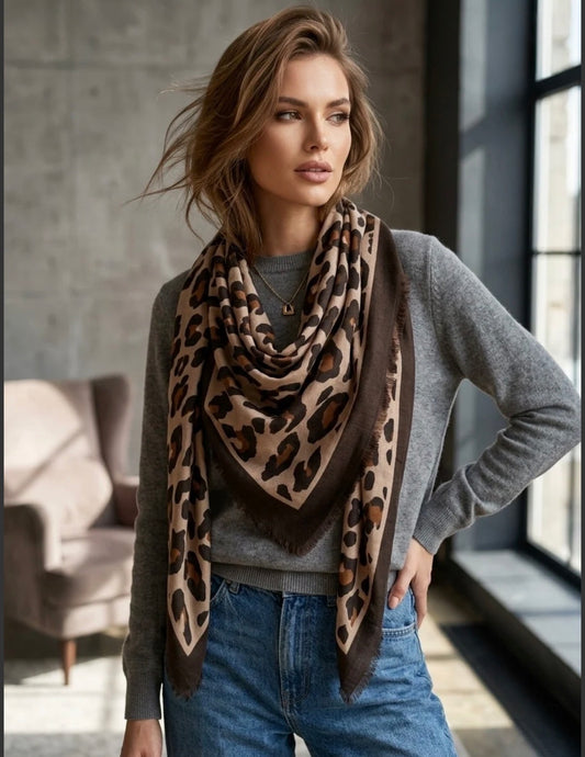 COZY SCHAL LEO LOVE