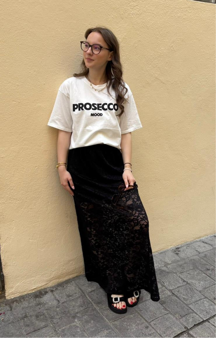 Loose Rock mit Spitze in schwarz