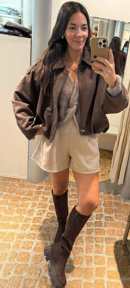 Kuscheliger Mohair Pulli Knoten in Taupe