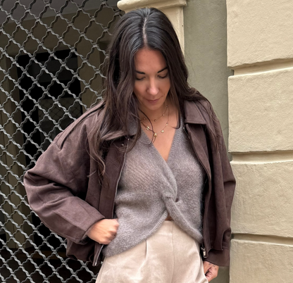 Kuscheliger Mohair Pulli Knoten in Taupe