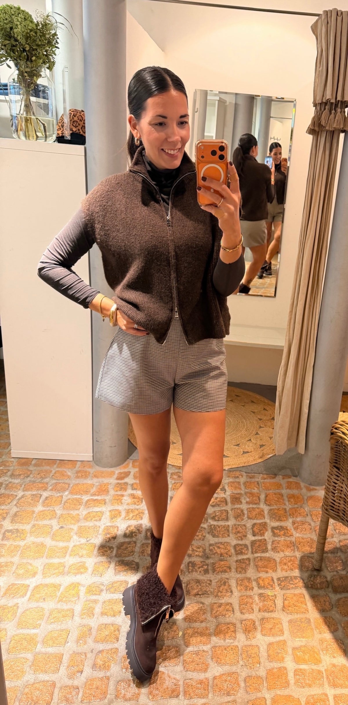 FINE KARO SHORTS