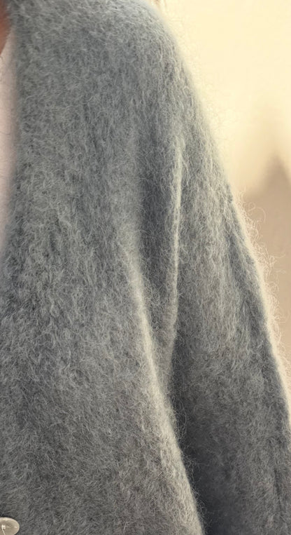 Cardigan grey