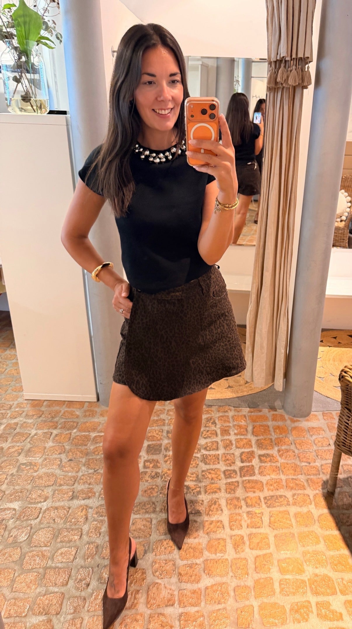 LEO SKORT BROWN