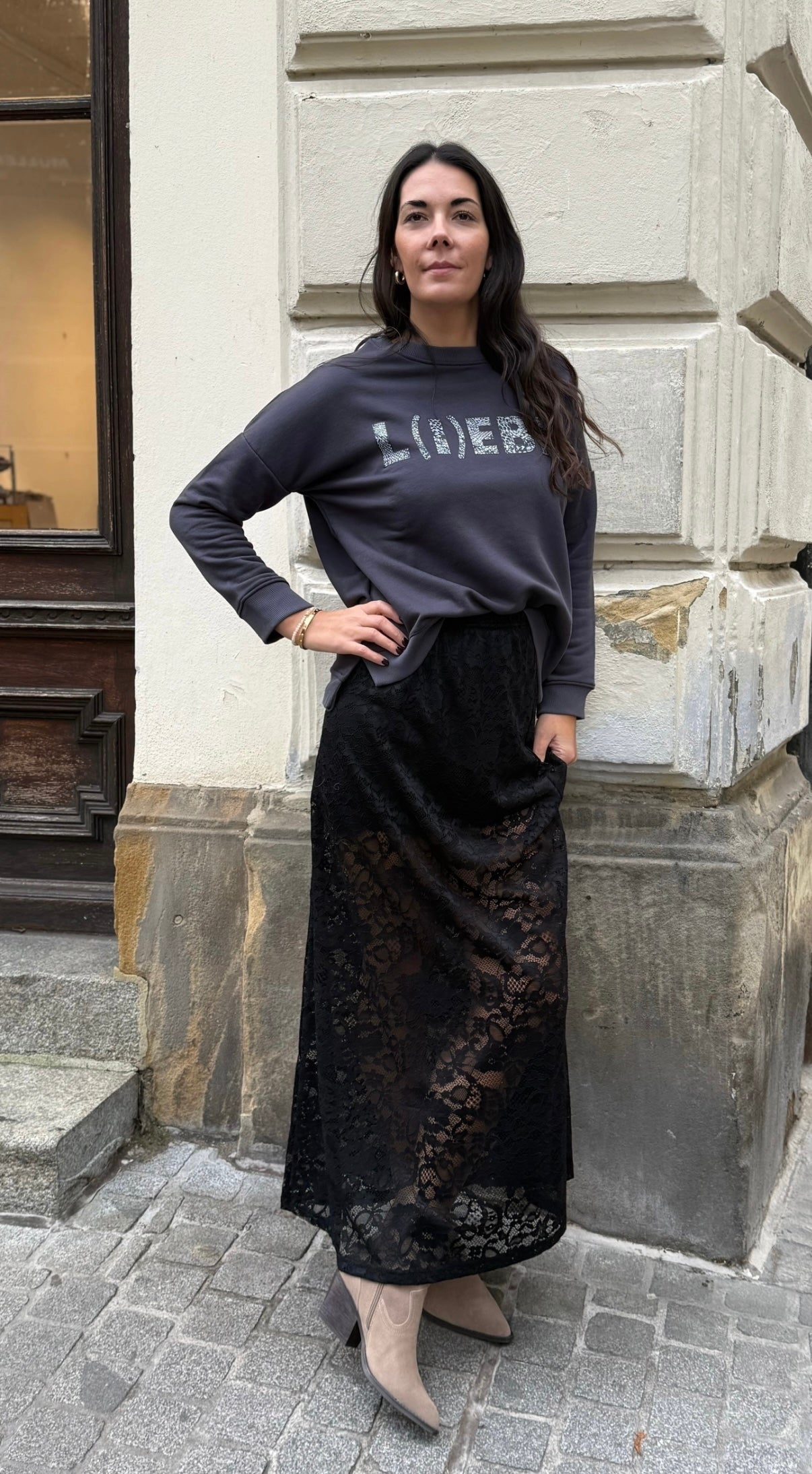 Miss Goodlife Sweatshirt L(I)EBE! in Anthrazit