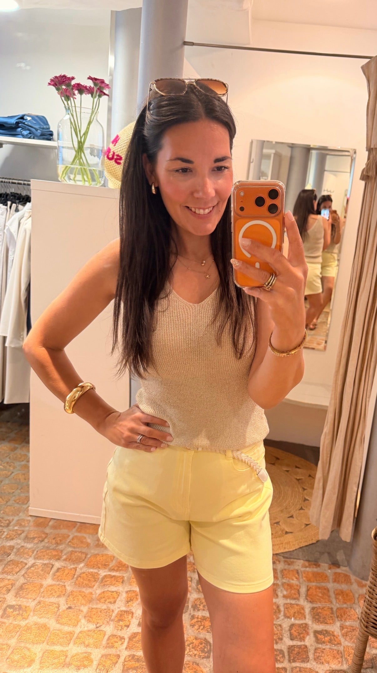 SHORTS BUTTER YELLOW