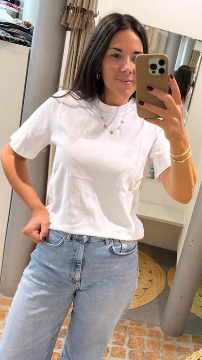 T-Shirt Essential in weiß