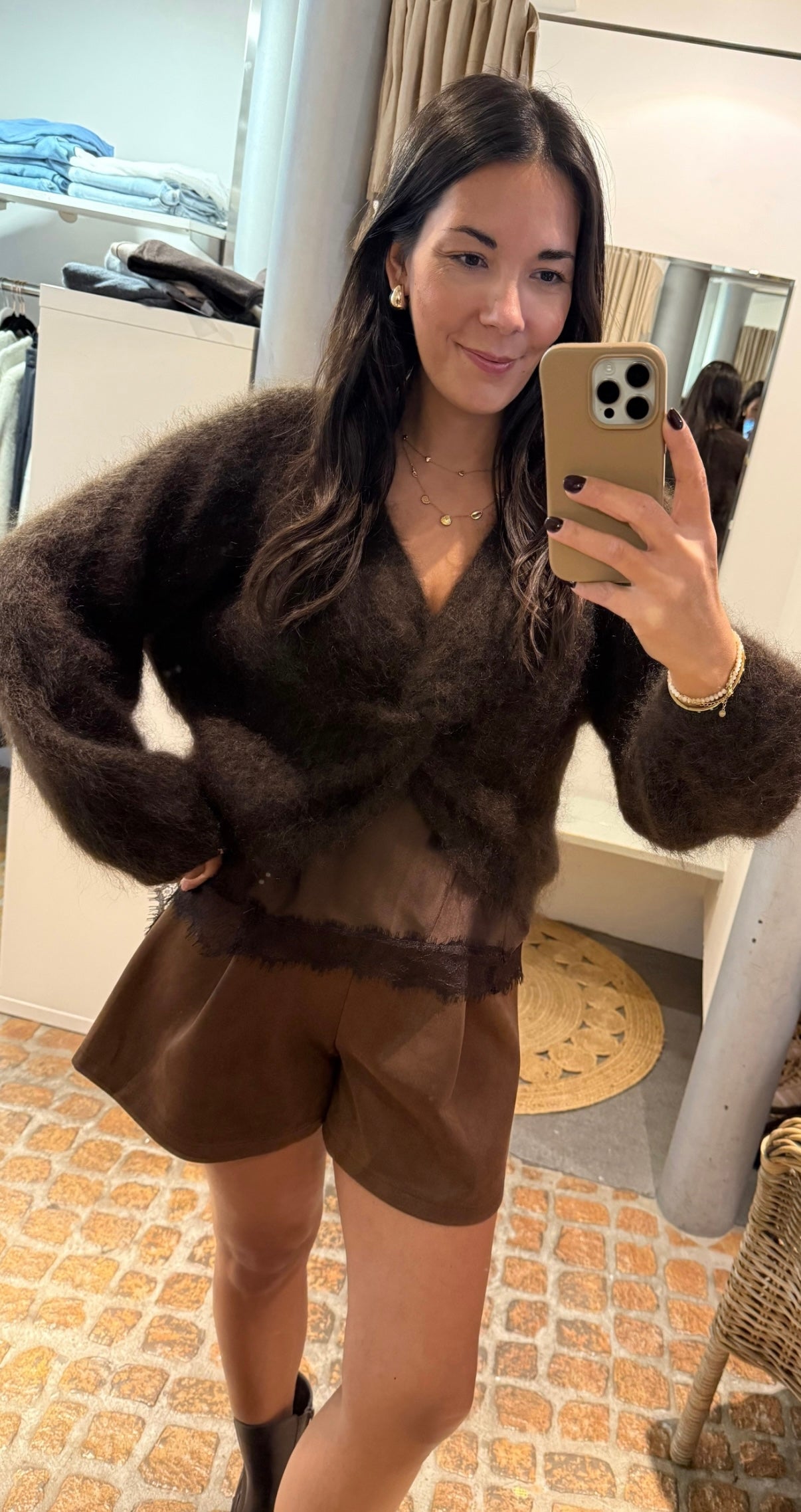 Kuscheliger Mohair Pulli Knoten in dunkelbraun