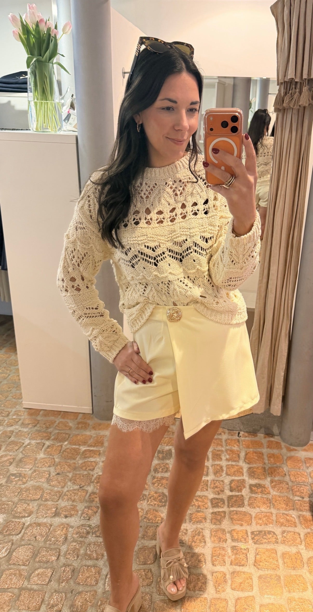 SKORT LACE IN BUTTER YELLOW
